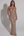 Vestido largo brillante con escote halter