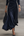 Loredana | Vestido Maxi Asimétrico con Escote en V y Paneles de Satén Azul Marino